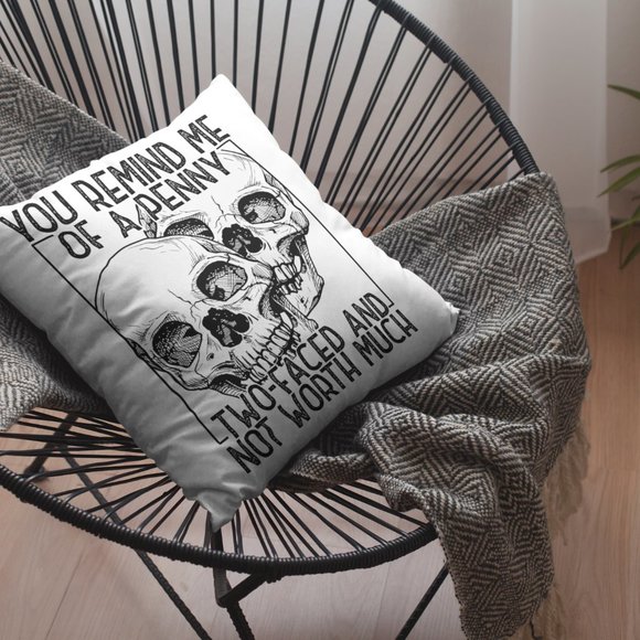 Two faced and not worth much 3/4 sleeve shirt - Picture 3 of 4